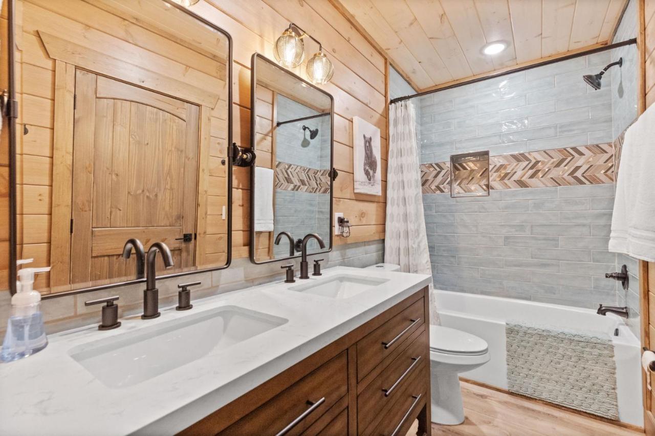 Willa Mins To Gburg Sleeps 8 Hot Tub Arcade Area Pool Gatlinburg Zewnętrze zdjęcie