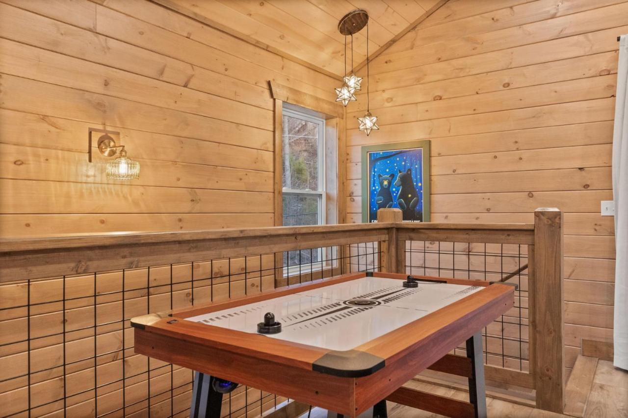 Willa Mins To Gburg Sleeps 8 Hot Tub Arcade Area Pool Gatlinburg Zewnętrze zdjęcie