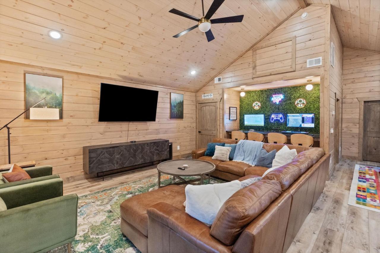 Willa Mins To Gburg Sleeps 8 Hot Tub Arcade Area Pool Gatlinburg Zewnętrze zdjęcie